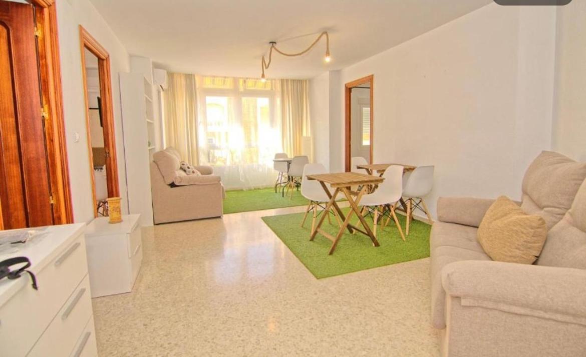 Guest House Mota Малага Екстериор снимка