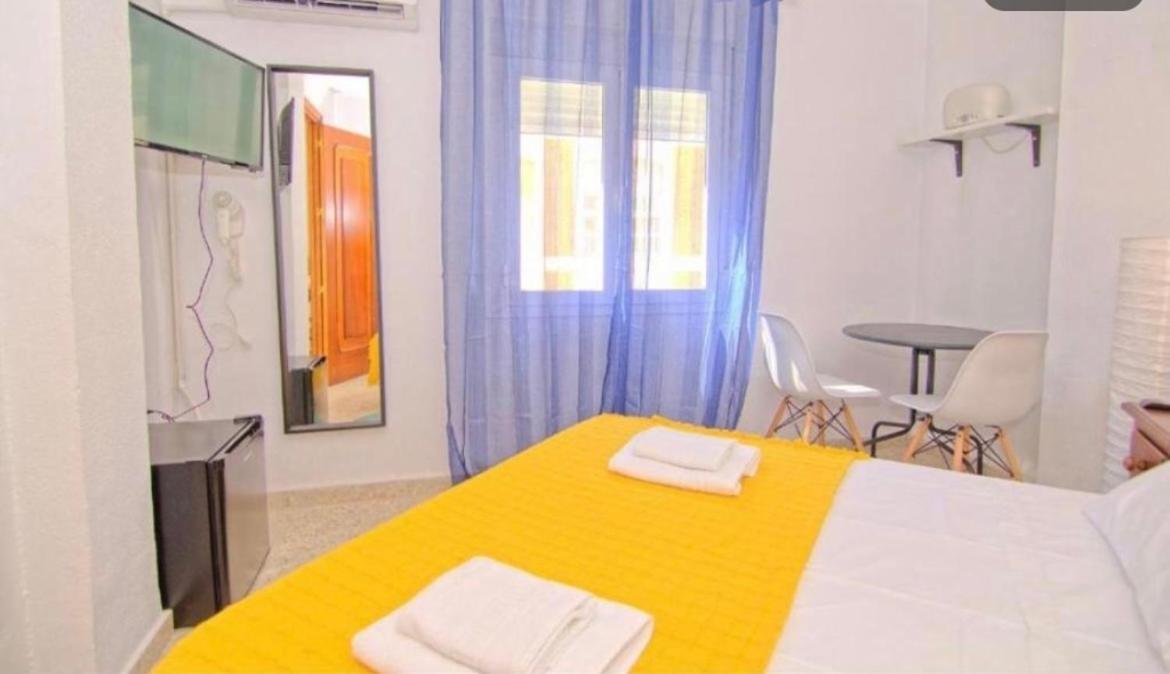 Guest House Mota Малага Екстериор снимка